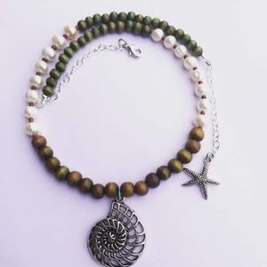 Beach Necklace with Pearls